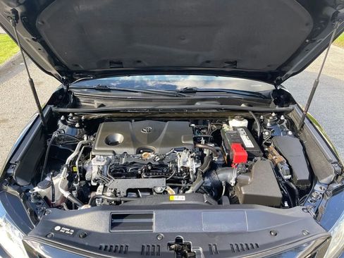 Used 2019 Toyota Camry XSE image 32