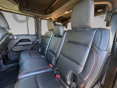 Used 2019 Jeep Wrangler Unlimited Rubicon image 3