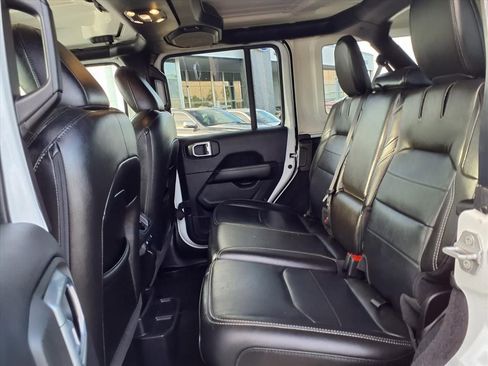 Used 2021 Jeep Wrangler Sahara w/ Cold Weather Group image 22