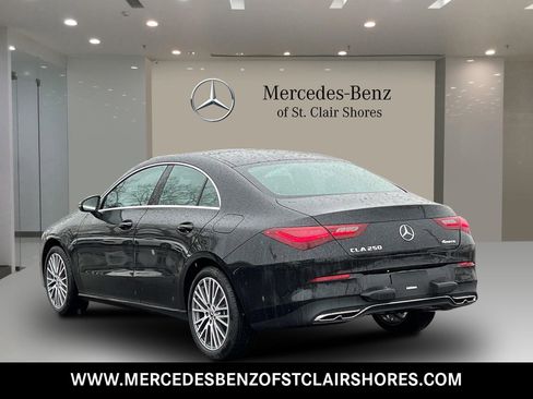 Used 2025 Mercedes-Benz CLA 250 4MATIC image 3
