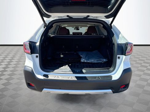 Used 2025 Subaru Outback Touring w/ Tech Package 3 AWD/4WD image 27