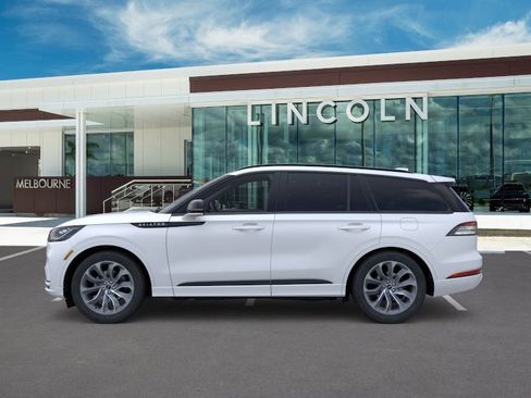 New 2026 Lincoln Aviator AWD image 3