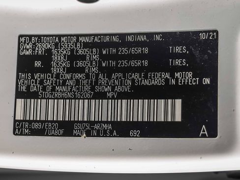 Used 2022 Toyota Highlander XLE image 29