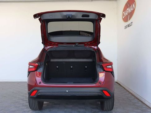 Used 2024 Chevrolet Trax RS w/ Sunroof Package FWD image 5