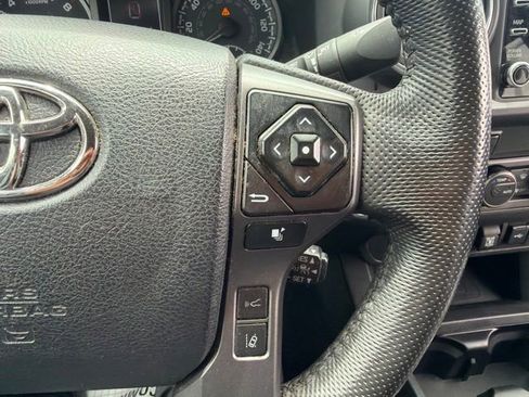 Used 2023 Toyota Tacoma TRD Off-Road w/ Advanced Technology Package AWD/4WD image 12