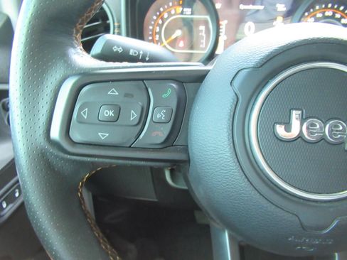 Certified 2024 Jeep Gladiator Mojave w/ Safety Group AWD/4WD image 27
