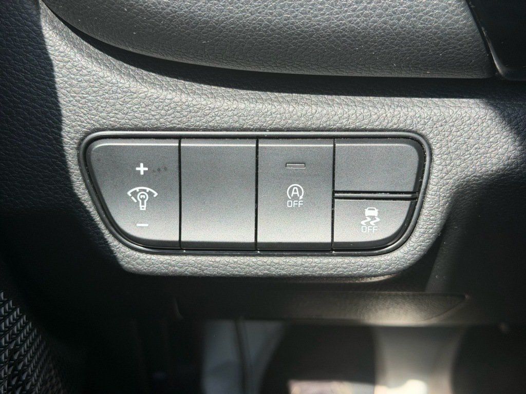 Used 2024 Kia Seltos S AWD/4WD image 13