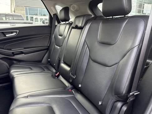 Used 2021 Ford Edge Titanium w/ Equipment Group 301A AWD/4WD image 26