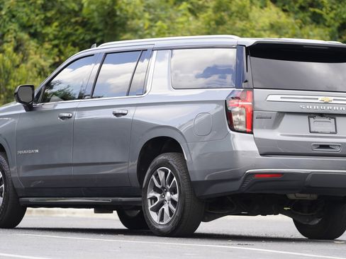 Used 2021 Chevrolet Suburban LT w/ Rear Media and Nav Package RWD image 3