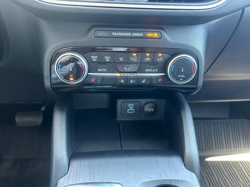 Used 2022 Ford Escape SE w/ Convenience Package AWD/4WD image 19