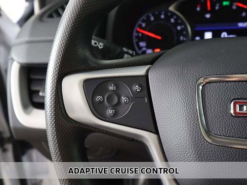Used 2023 GMC Terrain SLE w/ Driver Convenience Package AWD/4WD image 5