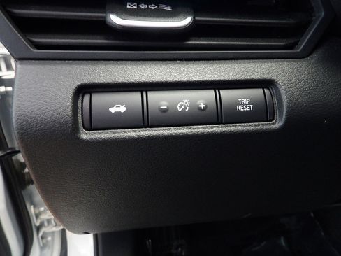 Used 2025 Nissan Altima 2.5 SV FWD image 26