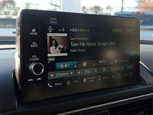 Used 2025 Honda Pilot EX-L image 17