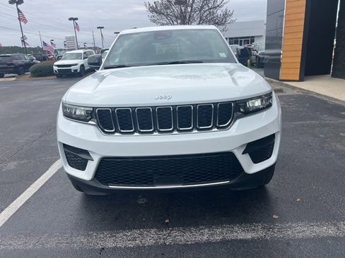 New 2025 Jeep Grand Cherokee Laredo X image 2