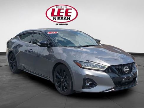 Used 2023 Nissan Maxima SR w/ Sport Mat Group FWD image 1