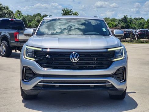 Used 2024 Volkswagen Atlas Cross Sport SEL Premium R-Line AWD/4WD image 2