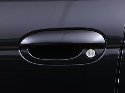 Used 2003 BMW M5 image 37