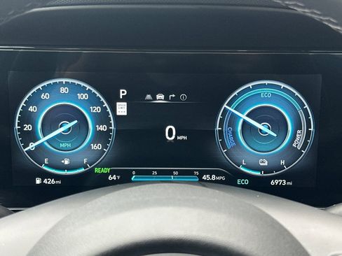 Certified 2025 Hyundai Elantra SEL image 26