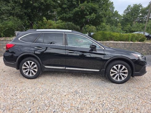 Used 2019 Subaru Outback 3.6R Touring w/ Protection Package #1 AWD/4WD image 7