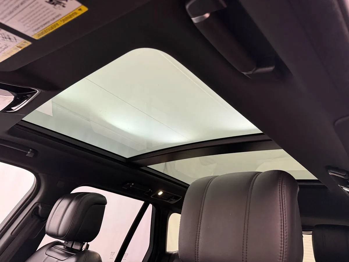 Used 2020 Land Rover Range Rover HSE AWD/4WD image 10