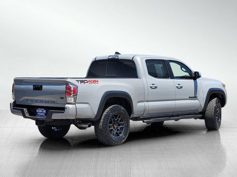 Used 2020 Toyota Tacoma TRD Off-Road w/ TRD Premium Off Road Package AWD/4WD image 4