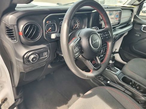 Used 2024 Jeep Wrangler Unlimited Rubicon AWD/4WD image 12