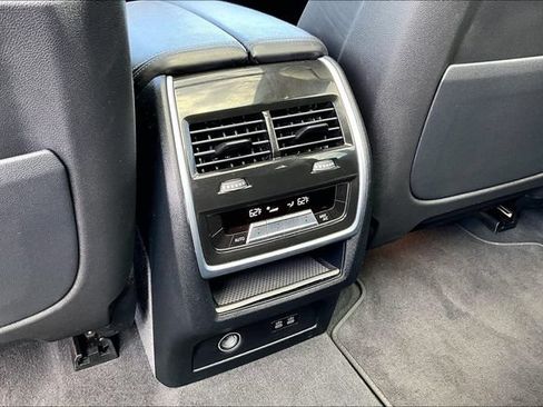 Used 2023 BMW X7 xDrive40i AWD/4WD image 22
