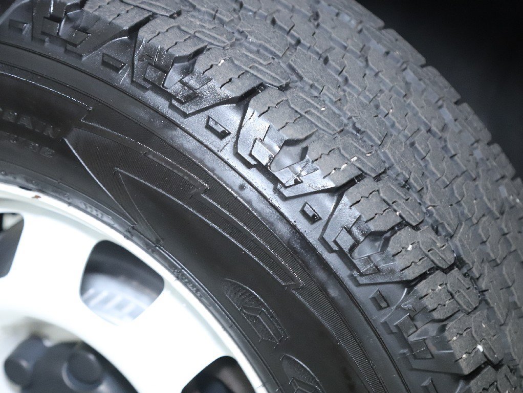 Used 2022 Land Rover Defender 90 S AWD/4WD image 37