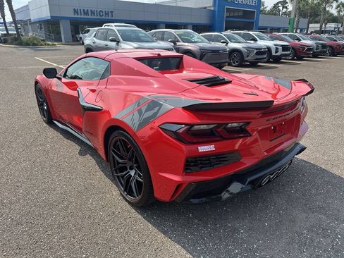 Used 2025 Chevrolet Corvette Z06 RWD image 14