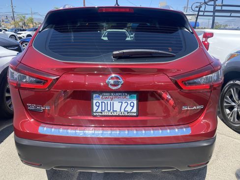 Used 2022 Nissan Rogue Sport SL AWD/4WD image 8