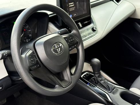Used 2024 Toyota Corolla LE FWD image 17