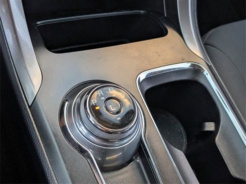 Used 2019 Ford Fusion SE image 23