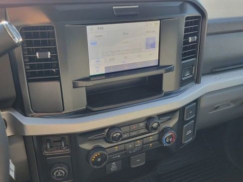 New 2026 Ford F250 XLT w/ F-250 >10K GVWR Package RWD image 18