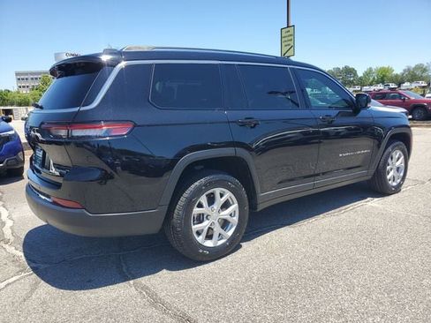 Used 2023 Jeep Grand Cherokee L Limited w/ Luxury Tech Group II AWD/4WD image 6