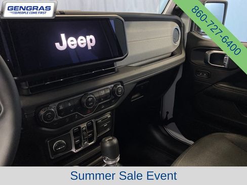 Certified 2026 Jeep Wrangler Unlimited Sahara AWD/4WD image 15