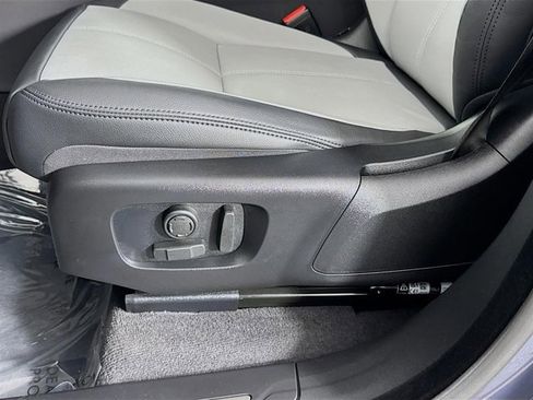 Used 2026 Land Rover Range Rover Velar S image 22