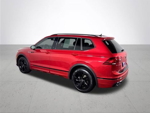 Used 2024 Volkswagen Tiguan SE R-Line AWD/4WD image 8