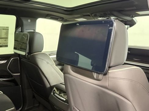 New 2026 Cadillac Escalade Luxury image 30