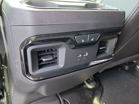 Used 2025 GMC Sierra 1500 AT4 w/ AT4 Premium Package AWD/4WD image 15