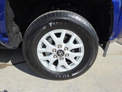 Used 2025 Toyota Tacoma SR5 AWD/4WD image 13