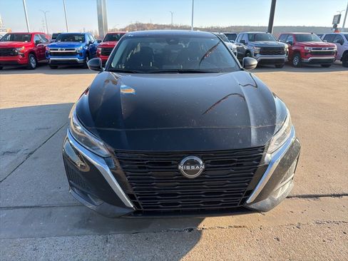 Used 2024 Nissan Altima 2.5 SV image 15