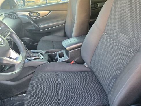 Used 2020 Nissan Rogue Sport S image 15