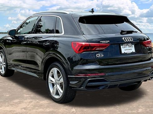 Used 2021 Audi Q3 2.0T Premium w/ Convenience Package AWD/4WD image 5