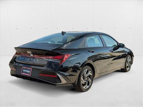 New 2025 Hyundai Elantra Sport image 2