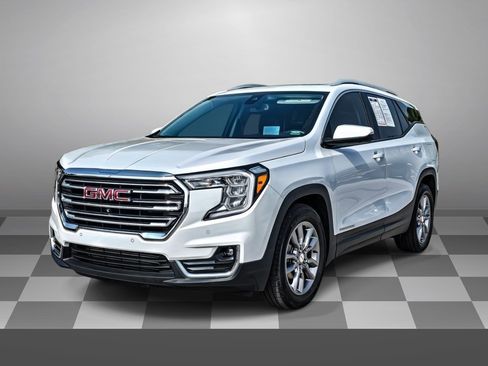 Certified 2022 GMC Terrain SLT w/ Infotainment Package II FWD image 3