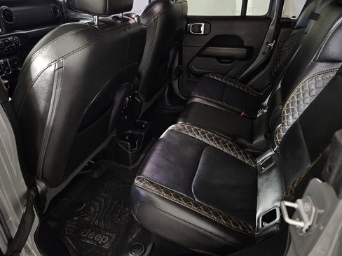 Used 2022 Jeep Gladiator Overland image 27