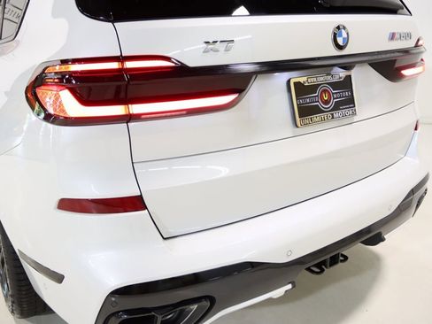 Used 2024 BMW X7 M60i image 81