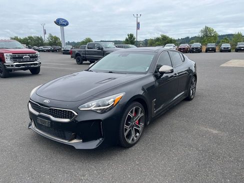 Used 2018 Kia Stinger GT2 AWD/4WD image 34