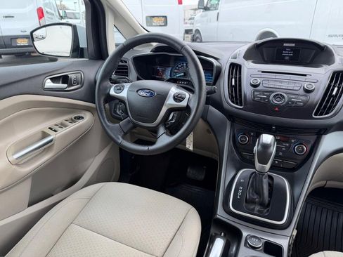 Used 2017 Ford C-MAX SE w/ Interior Protection Package image 24