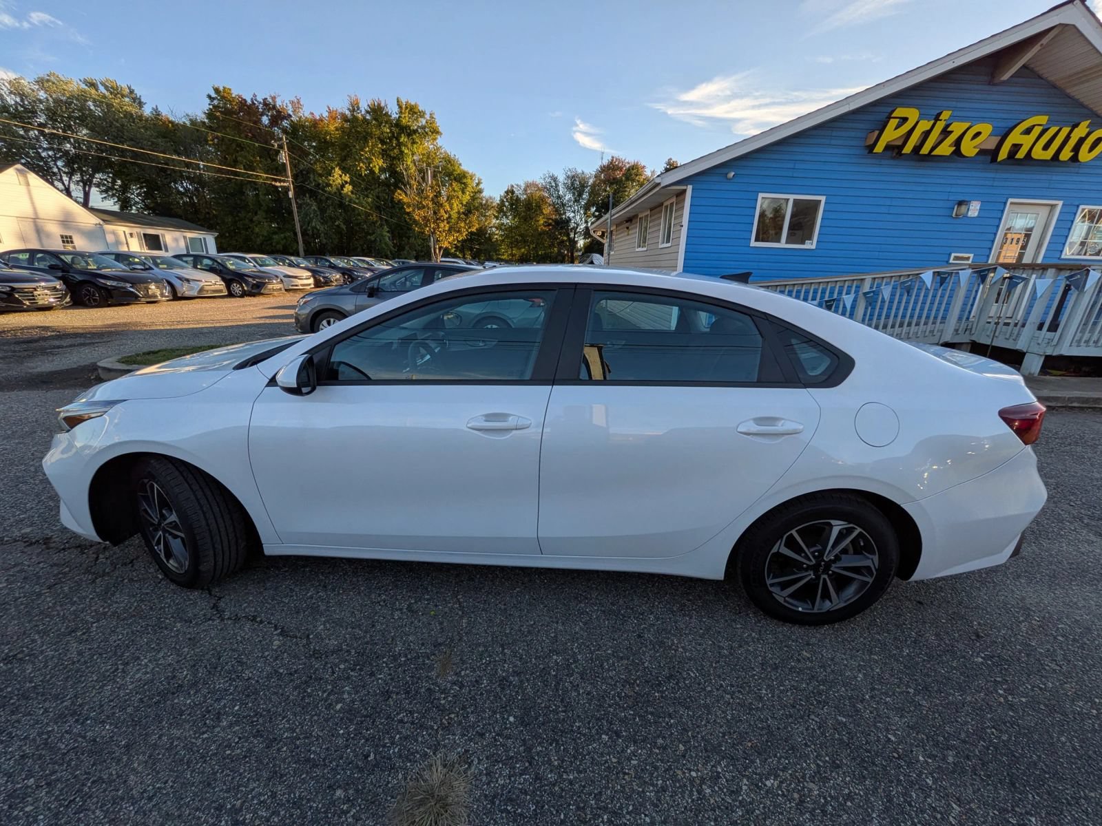Used 2024 Kia Forte LXS FWD image 3